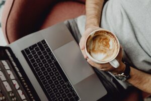 Как использовать нейросети для подготовки коммерческих предложений